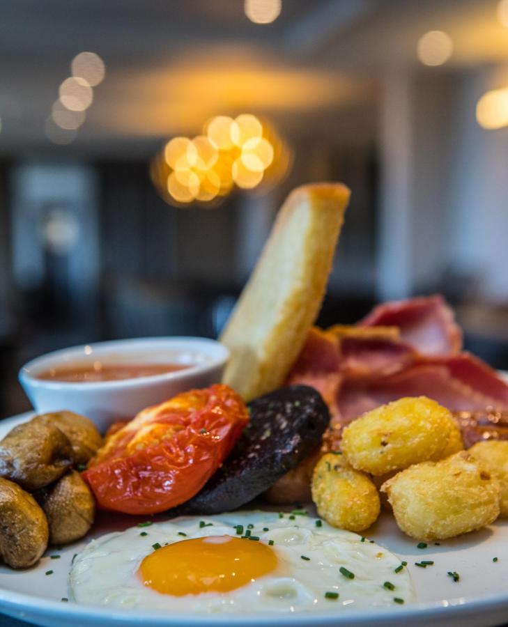 Boulevard Hotel Blackpool Buitenkant foto A tapas plate