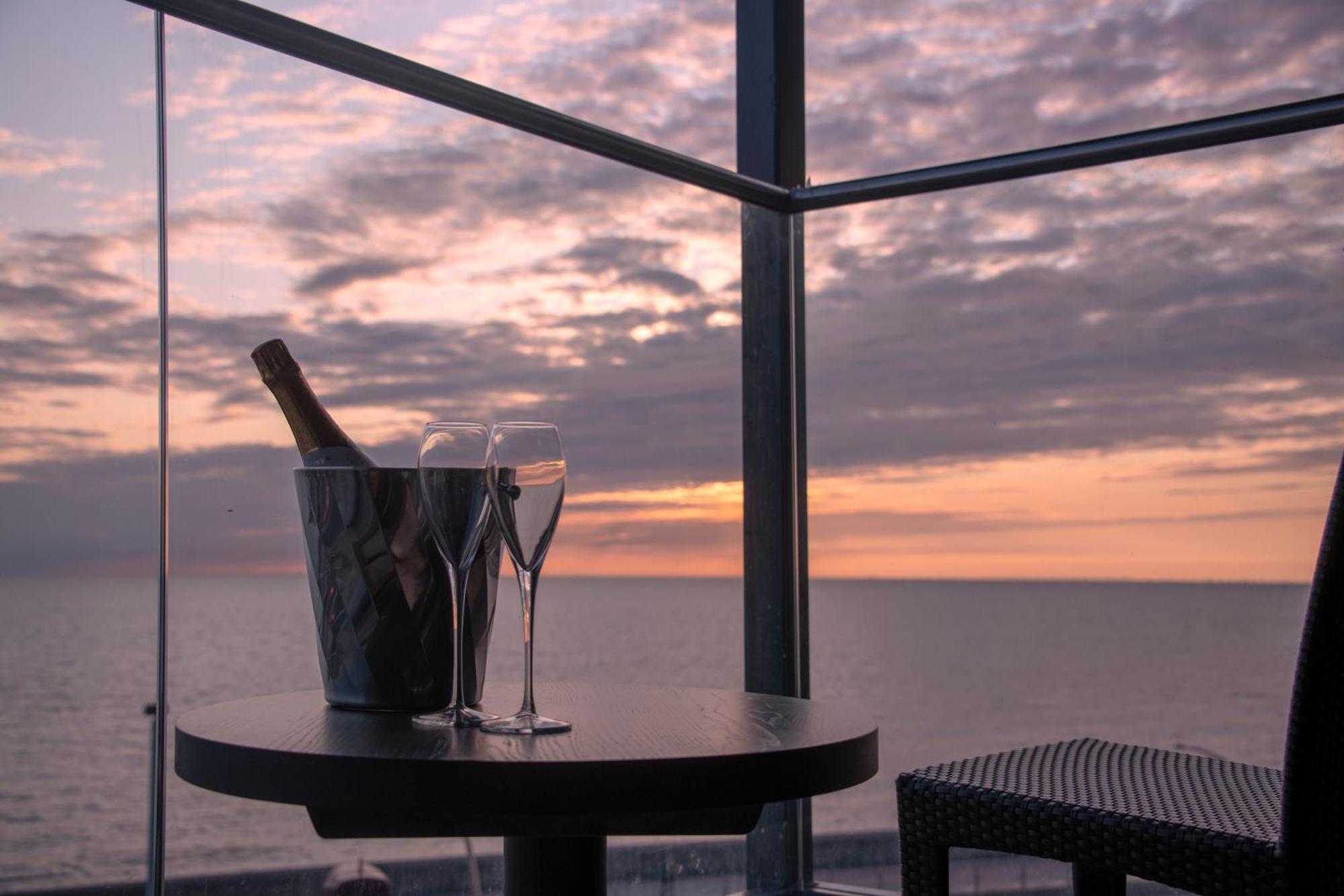 Boulevard Hotel Blackpool Buitenkant foto Sunset at the Cape of Good Hope