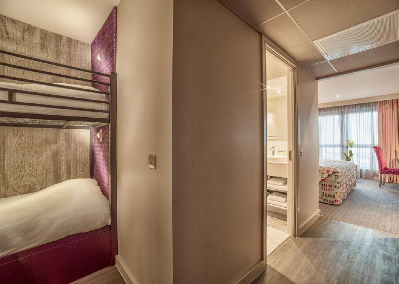 Boulevard Hotel Blackpool Buitenkant foto Family room