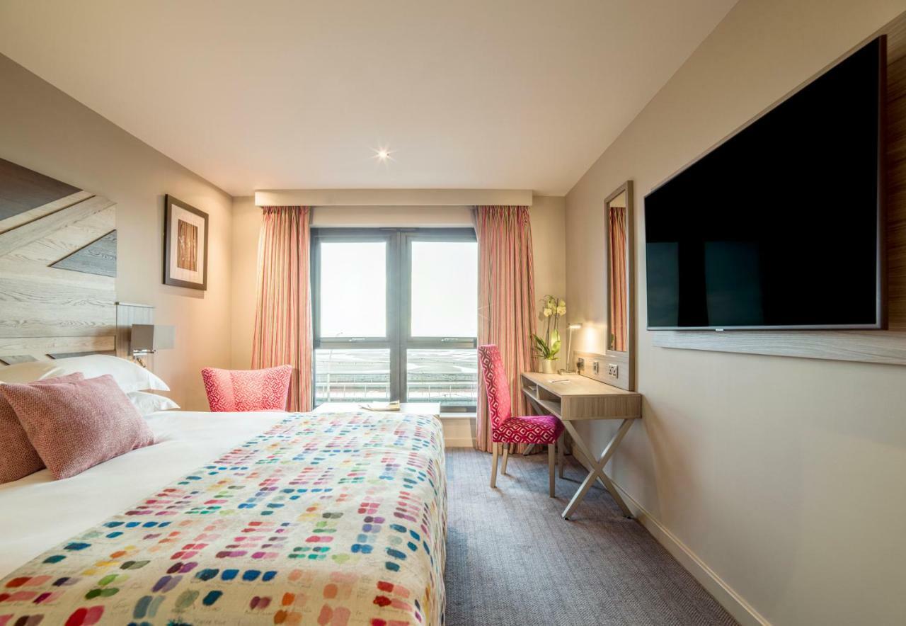 Boulevard Hotel Blackpool Buitenkant foto A room at the hotel