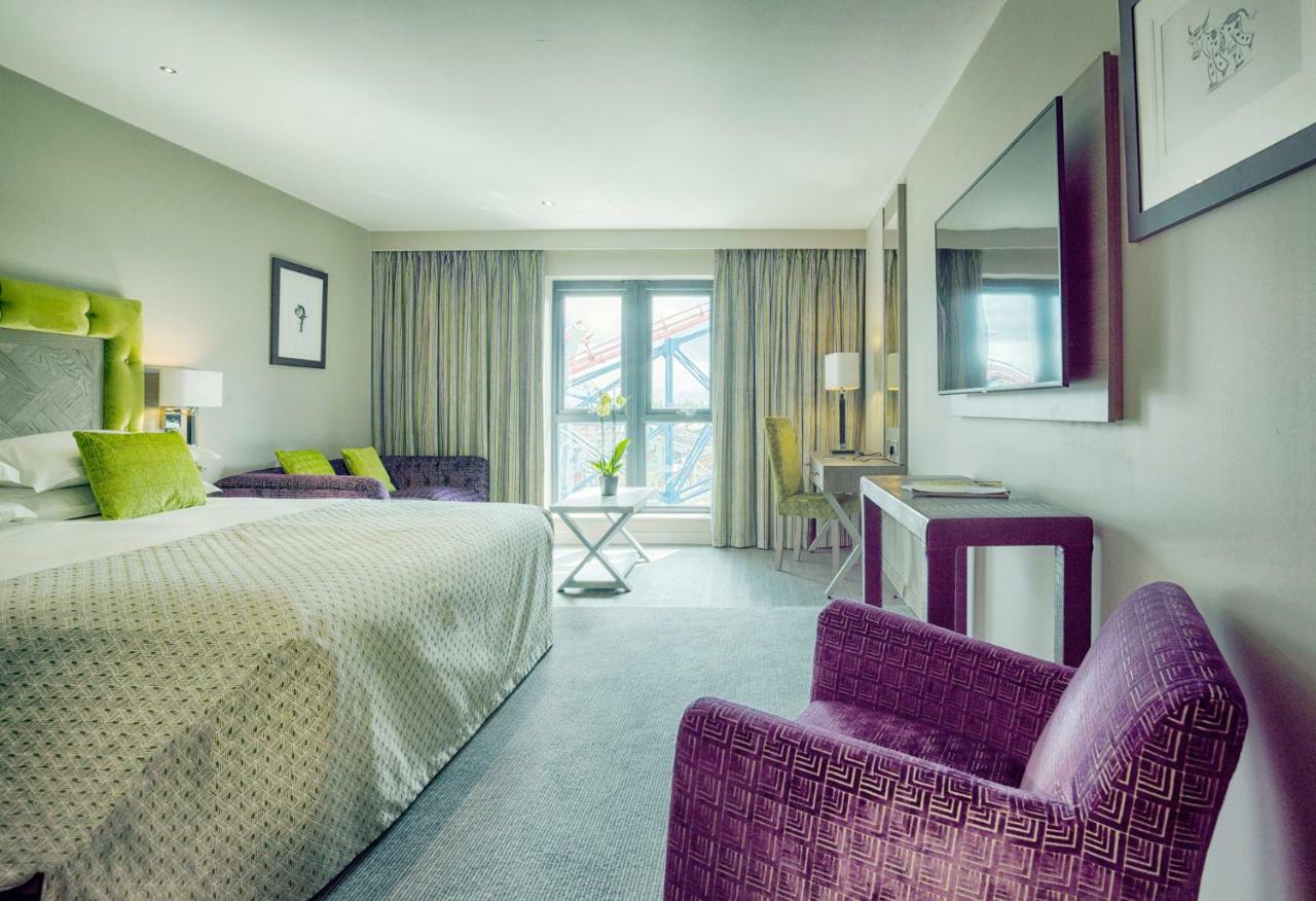 Boulevard Hotel Blackpool Buitenkant foto A room at the hotel