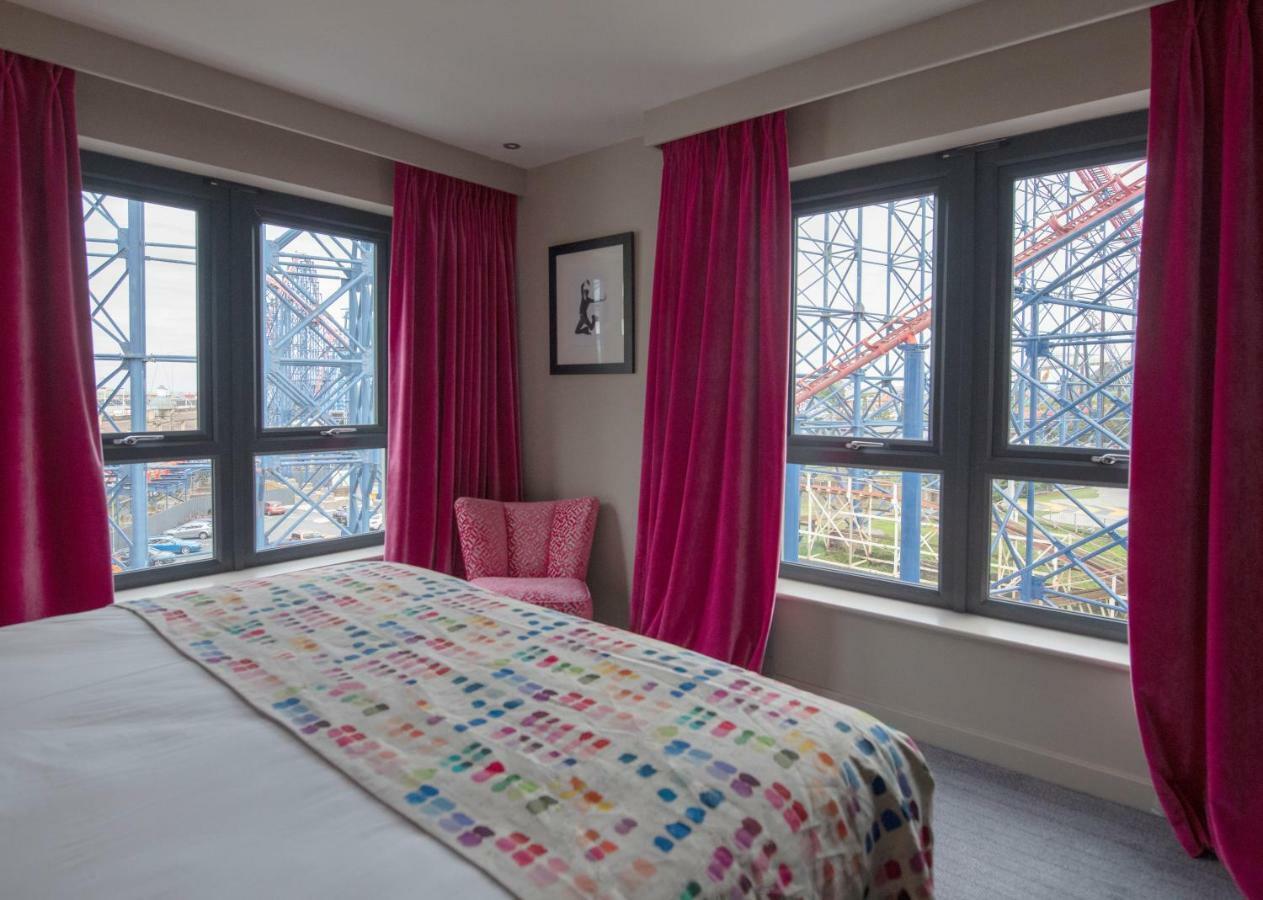 Boulevard Hotel Blackpool Buitenkant foto A bedroom at the hotel