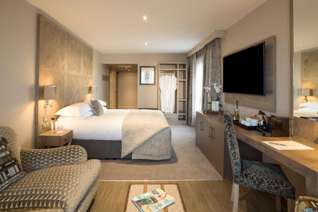 Boulevard Hotel Blackpool Buitenkant foto A room at The Mitre
